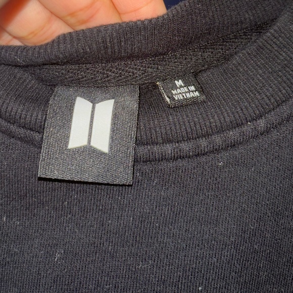 BTS MAP OF THE SOUL ON:E SWEATER - Picture 2 of 5